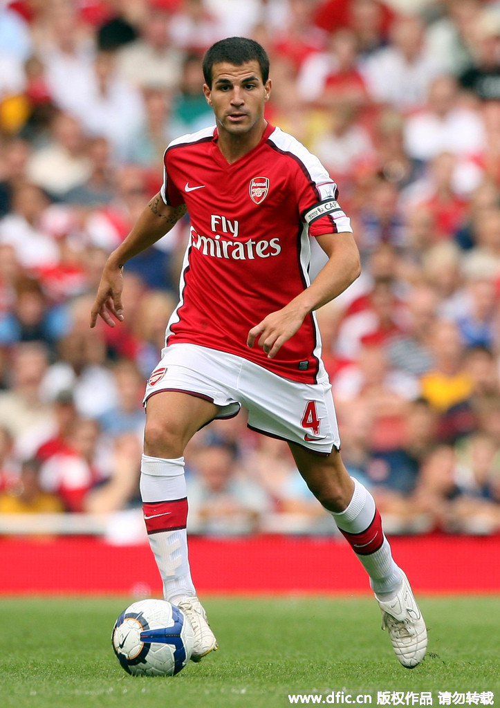 东契奇31+15+11詹皇末节12分，艾顿打爆21中4大帝，湖人力克76人（东契奇31+15+11，詹皇末节独取12分；艾顿压制大帝21投仅4中，湖人击败76人）