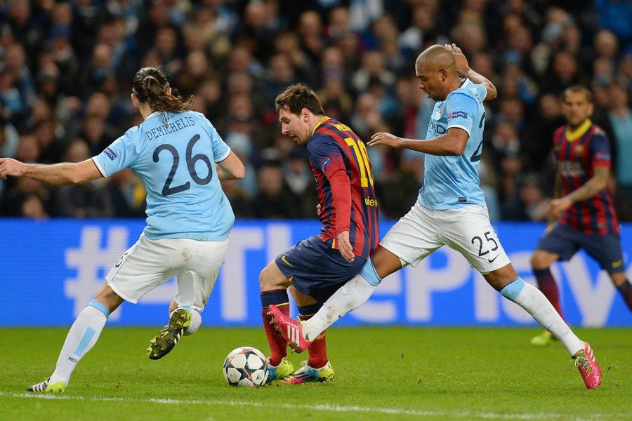 阿姆拉巴特：安东尼不该吃红牌，他并非故意踢对方面部（阿姆拉巴特力挺安东尼：并非故意踢脸，红牌不公）