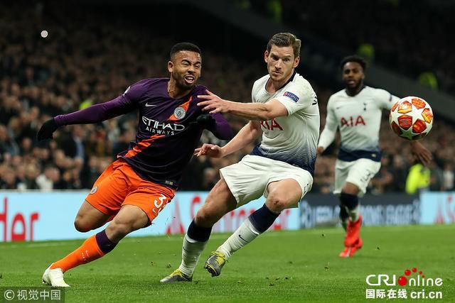 斯内德：姆巴佩会赢得2026年金球奖；没有人效力皇马时想离开（斯内德：看好姆巴佩2026夺金球；在皇马时无人想离开）