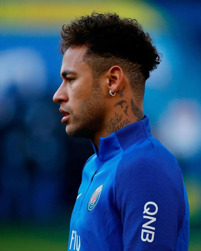 意媒：为避免球迷干扰，斯帕莱蒂决定尤文不在那不勒斯过夜（意媒：为避球迷骚扰，斯帕莱蒂决定尤文不在那不勒斯留宿）