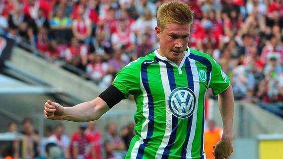 孔萨：凯恩给球队设立标准，那自然而然会激励我们（孔萨：凯恩树立团队标杆，激励全队自发奋进）