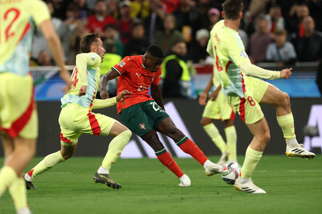 连续5个英超客场送助攻，B费成历史第五人（B费英超客场连续五场送助攻，成史上第5人）