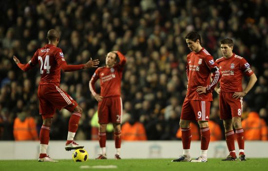 吉尔摩社媒晒照：手术成功，康复之路开始（吉尔摩晒术后照：手术顺利，康复启程）