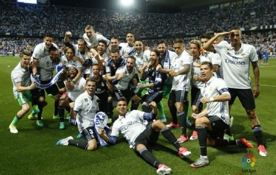 拜仁本赛季德甲首次落后，也是首次在上半场丢球（德甲本赛季，拜仁首次在上半场失球并首次陷入落后）