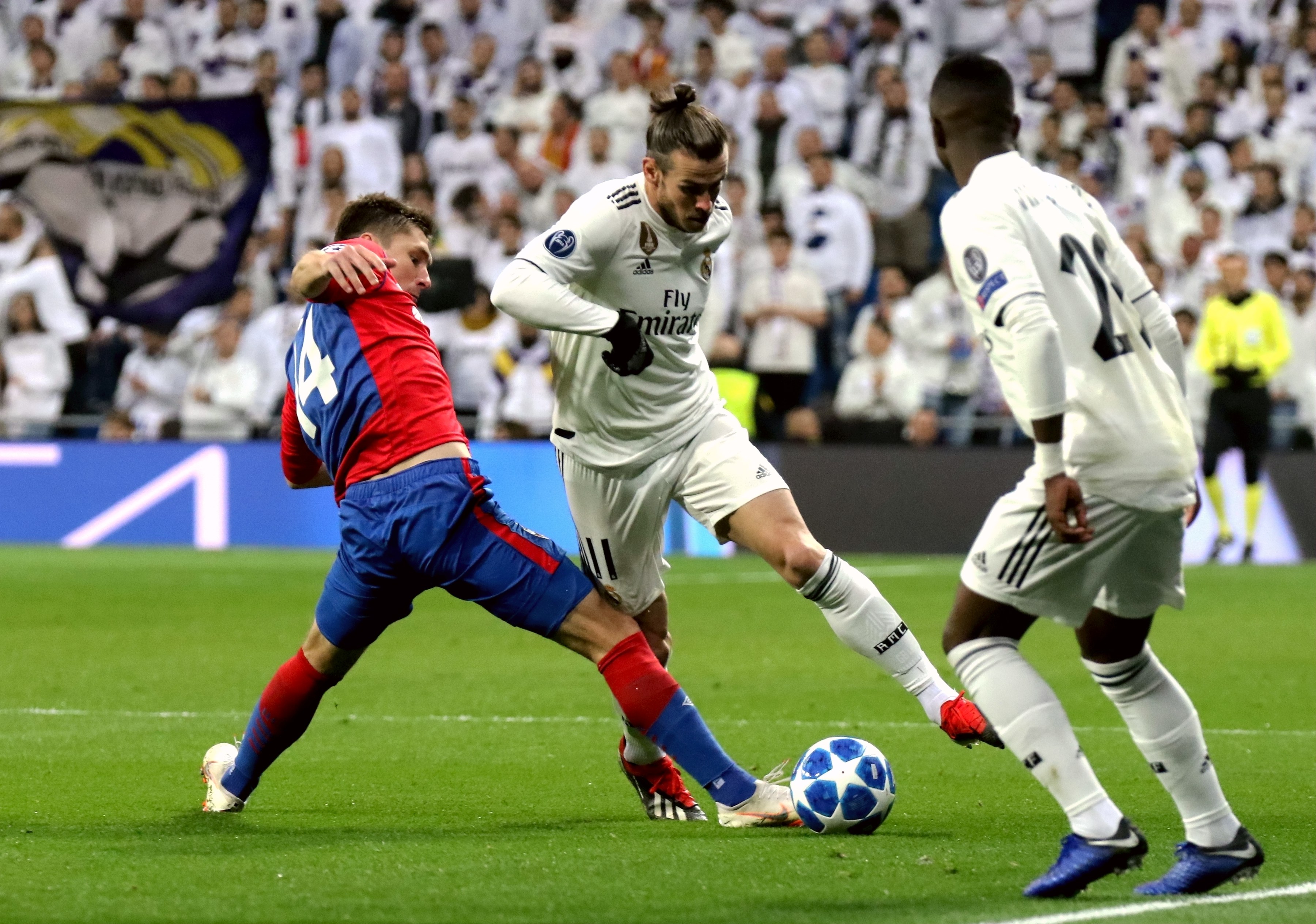 世体：巴萨仍考虑签格里马尔多；坎塞洛、穆尼奥斯也愿意加盟（世体：巴萨仍在追逐格里马尔多，坎塞洛与穆尼奥斯也愿加盟）