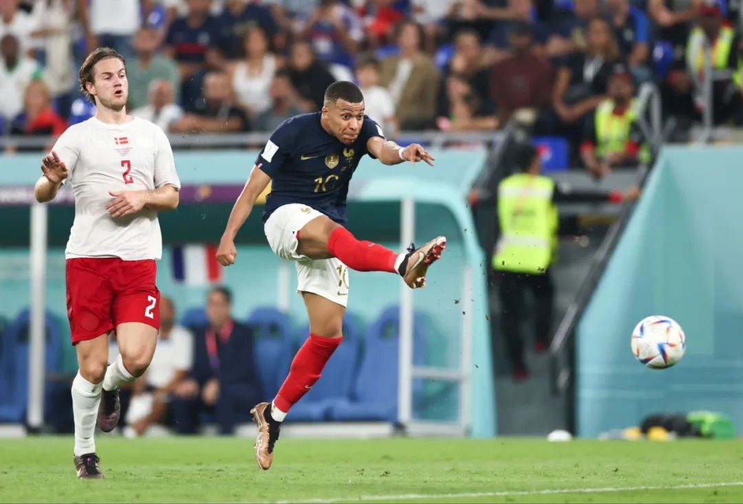 欧冠淘汰赛前瞻：巴萨主场迎战曼联,（欧冠淘汰赛前瞻：巴萨坐镇主场对阵曼联）