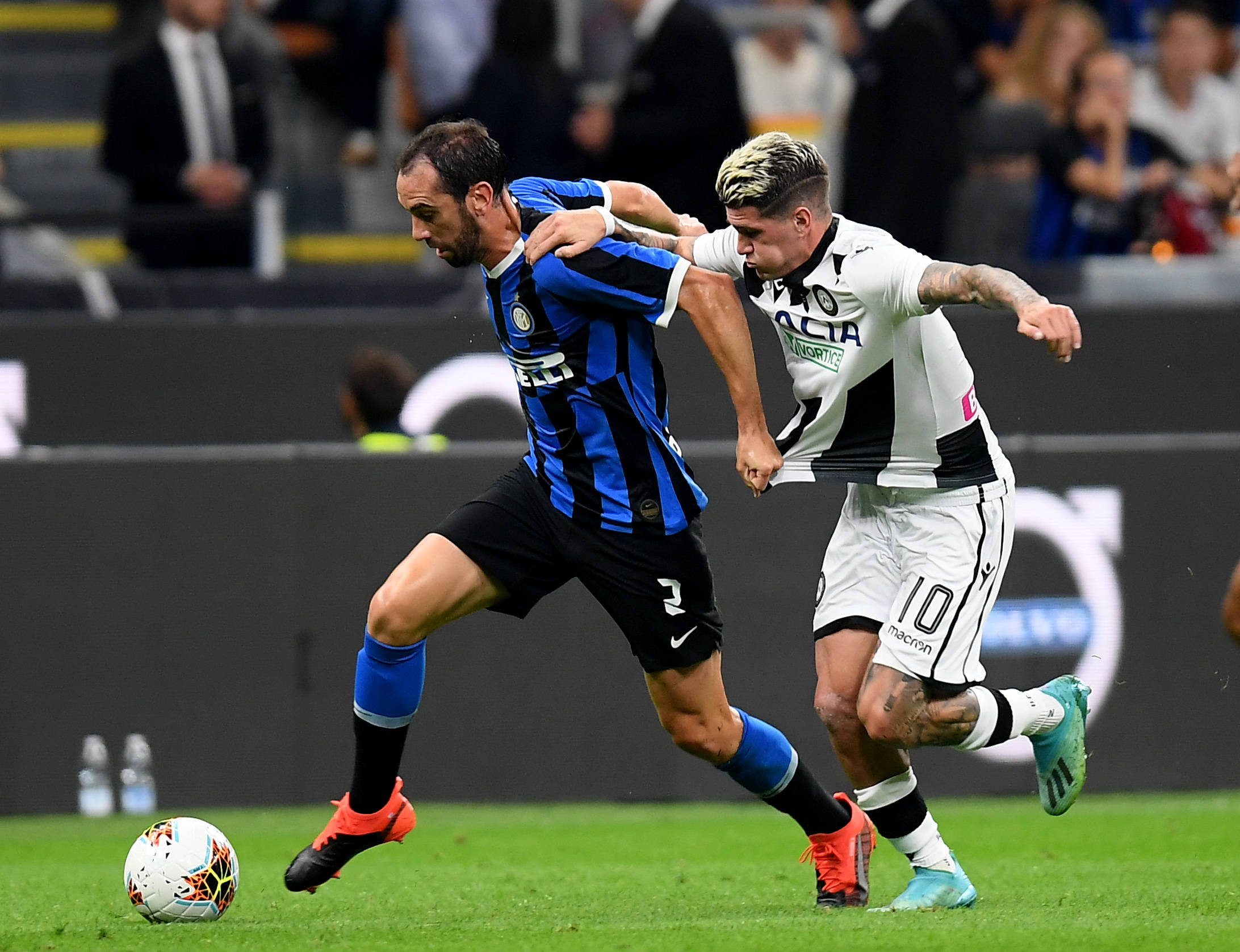 与亚马尔的对决？埃斯特旺：亚马尔是世界顶级，祝他一切顺利（埃斯特旺谈对阵亚马尔：他是世界顶级球员，祝他一切顺利）