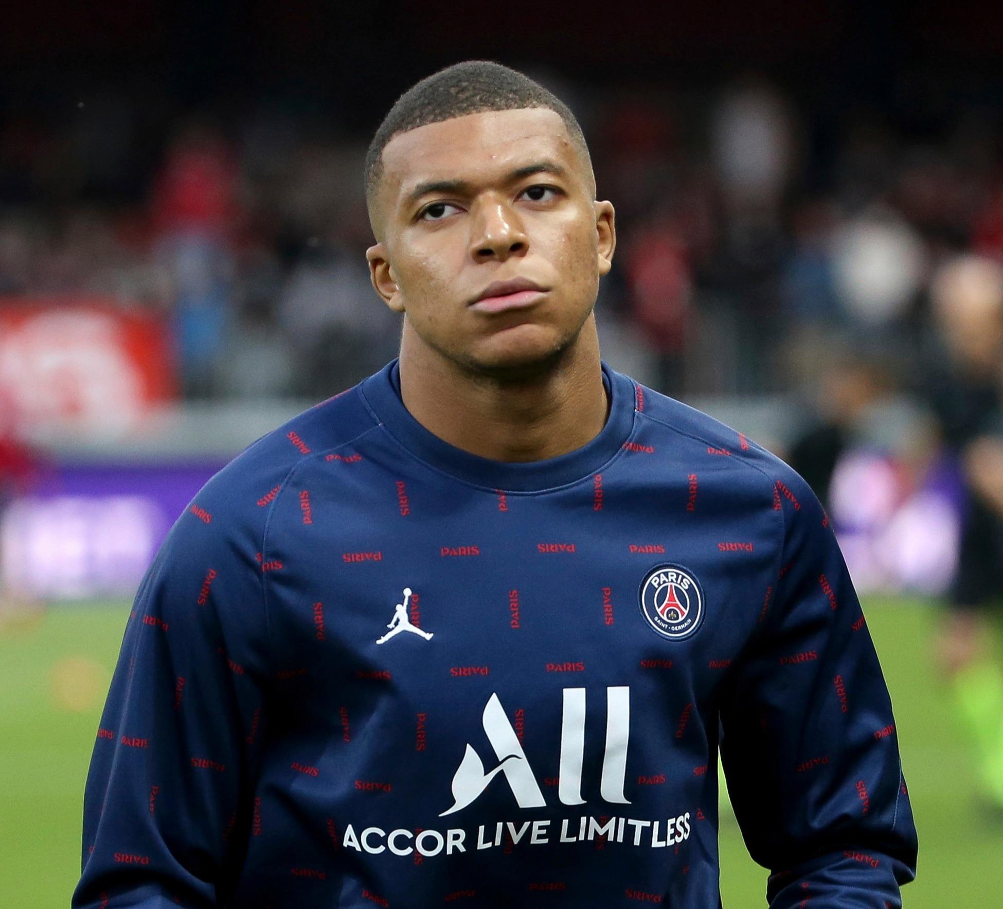 夜晚只属于胜者（黑夜只向胜者低头）