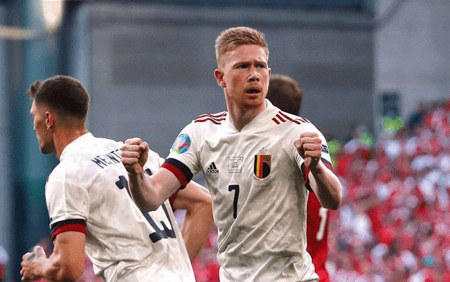 伊布加盟巴萨的故事：与梅西并肩作战的梦想（伊布与巴萨：携手梅西的逐梦之旅）