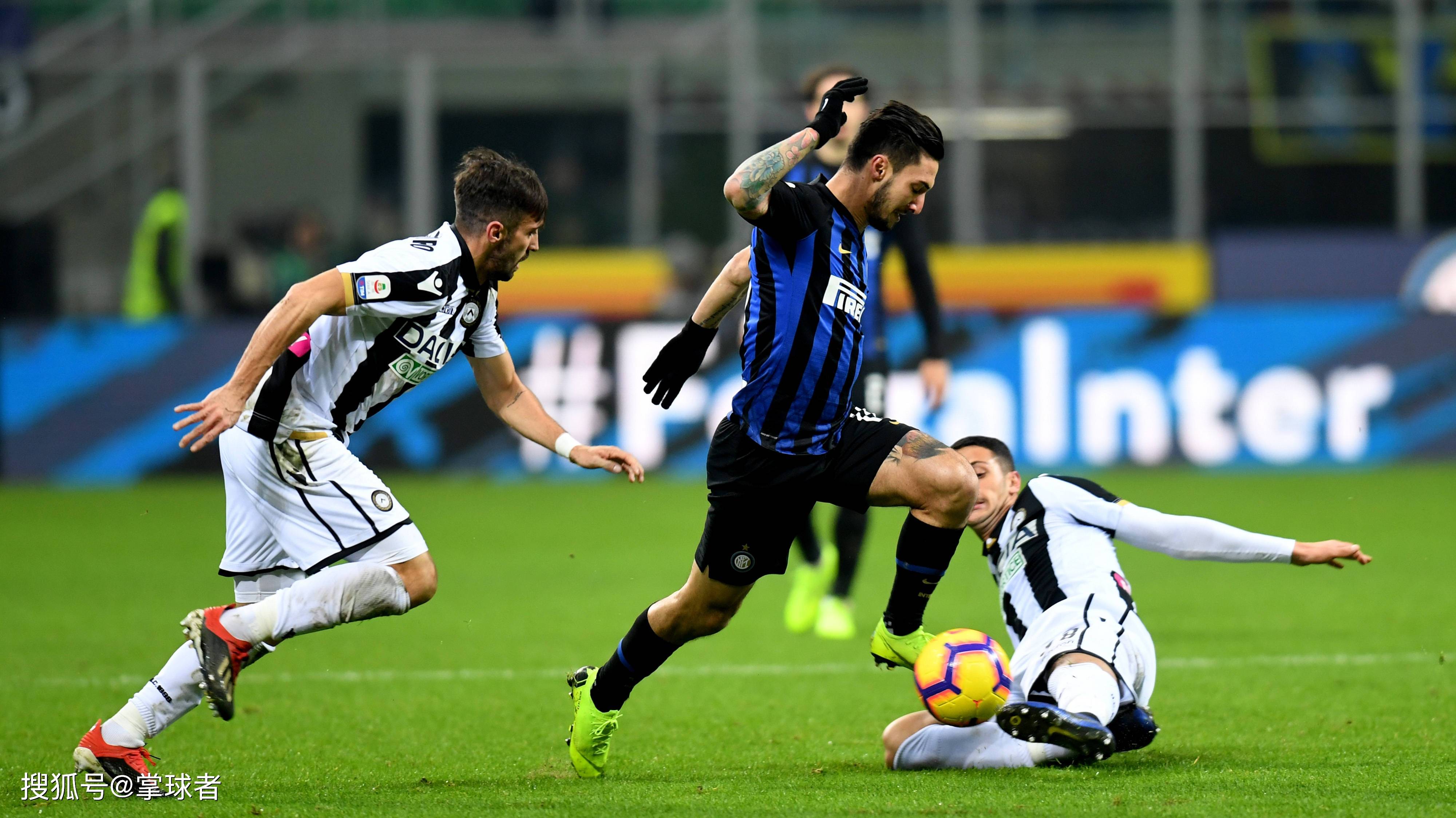 莫雷诺：第一天到米兰我还穿着卡通内裤，结果队友们都穿名牌（莫雷诺回忆初到米兰：我穿卡通内裤，队友清一色名牌）