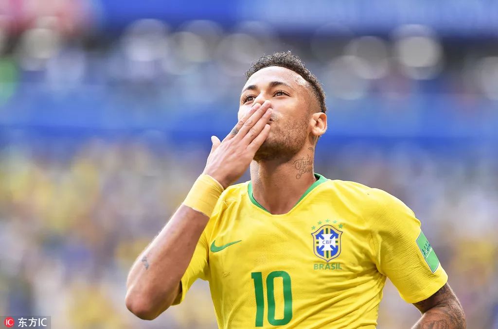 若日尼奥：萨拉赫是个好球员，我相信他很快能重整旗鼓（若日尼奥：萨拉赫实力不俗，我相信他很快会找回状态）