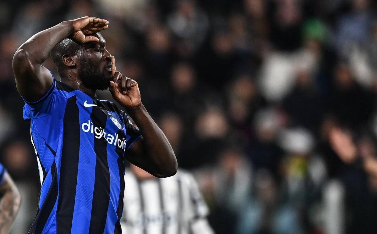 戏剧要来了吗？诺里斯超越角田时四轮出白线，被赛会记录（悬念升级？诺里斯四轮越白线超越角田，被赛会记录）